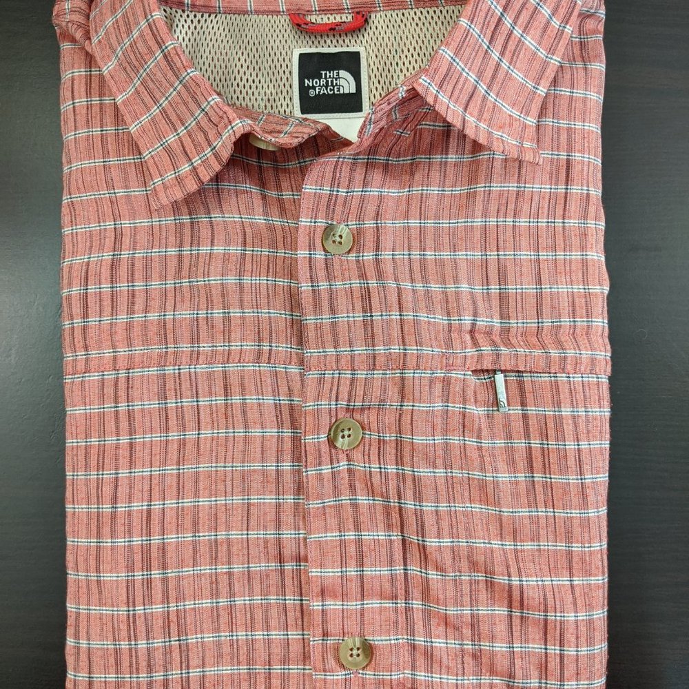 The North Face Mens Hiking Polyester Short Sleeve